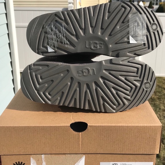 UGG Mini Fluff Quilted - Picture 5 of 7